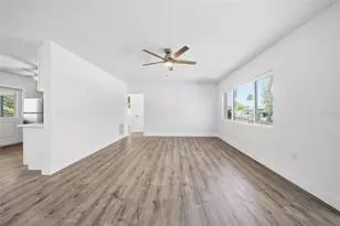 204 22nd St W, Bradenton, FL 34205 - Photo 10