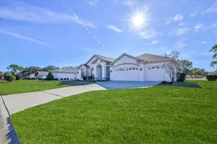 9416 Ashley Dr, Weeki Wachee, FL 34613 - Photo 4