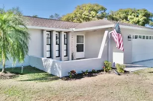 4221 Tall Oak Ln, New Port Richey, FL 34653 - Photo 4