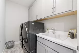 33525 Mainstay Ln, Wesley Chapel, FL 33543 - Photo 26