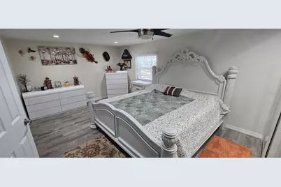 20406 Peachtree Lane, Dade City, FL 33523 - Photo 22