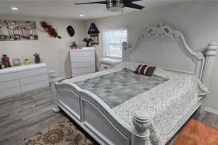 20406 Peachtree Ln, Dade City, FL 33523 - Photo 22