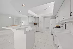 9369 Ashley Dr, Weeki Wachee, FL 34613 - Photo 18