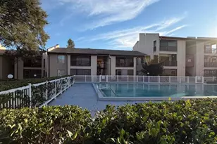 3813 S Lake Dr, Tampa, FL 33614 - Photo 2