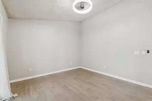 1930 Gregory Dr, Tampa, FL 33613 - Photo 34