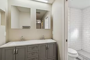 1930 Gregory Dr, Tampa, FL 33613 - Photo 54