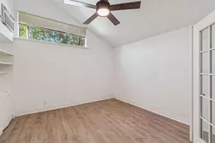 1930 Gregory Dr, Tampa, FL 33613 - Photo 40