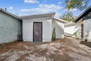 1930 Gregory Dr, Tampa, FL 33613 - Photo 94