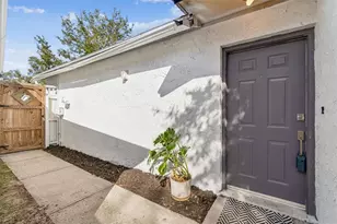 1930 Gregory Dr, Tampa, FL 33613 - Photo 26