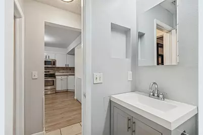 1930 Gregory Drive, Tampa, FL 33613 - Photo 20