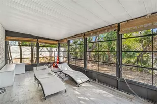 1930 Gregory Dr, Tampa, FL 33613 - Photo 82