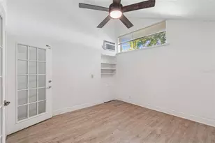 1930 Gregory Dr, Tampa, FL 33613 - Photo 36