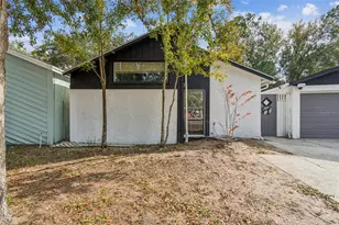 1930 Gregory Dr, Tampa, FL 33613 - Photo 2