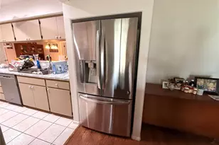 8014 Casuarina Dr, Port Richey, FL 34668 - Photo 12