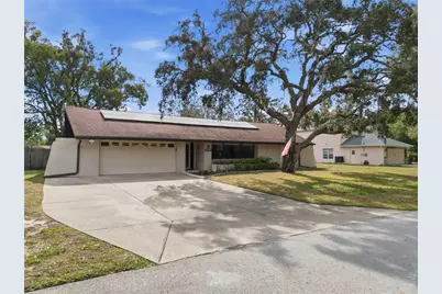 8398 Begonia Street, Spring Hill, FL 34608 - Photo 2