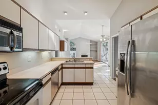 377 Wood Chuck Ave, Tarpon Springs, FL 34689 - Photo 30