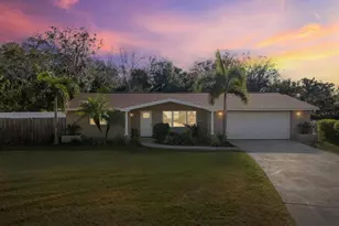 5532 Berlin Dr, Port Richey, FL 34668 - Photo 2