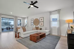 37557 MacKenzie Dr, Zephyrhills, FL 33540 - Photo 4