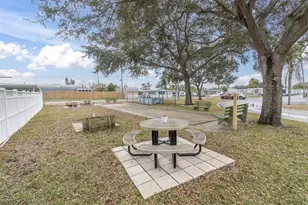 4352 Tahitian Gardens Cir, Holiday, FL 34691 - Photo 20