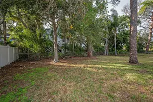 817 Riverside Dr, Tarpon Springs, FL 34689 - Photo 30