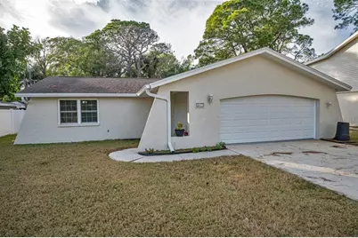 817 Riverside Drive, Tarpon Springs, FL 34689 - Photo 2