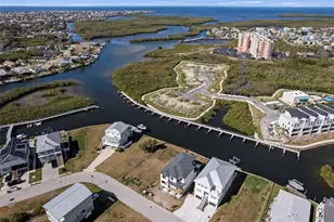 5815 Elisabethan Ln, New Port Richey, FL 34652 - Photo 10