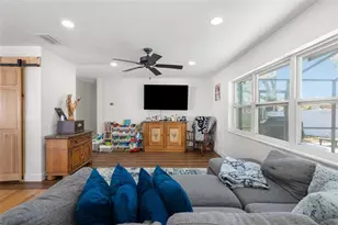 7124 Wrenwood Cir, Tampa, FL 33617 - Photo 16