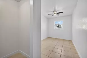 773 W Harbor Dr S, Saint Petersburg, FL 33705 - Photo 16