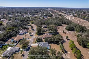 2237 Claremont Ln, Spring Hill, FL 34609 - Photo 8