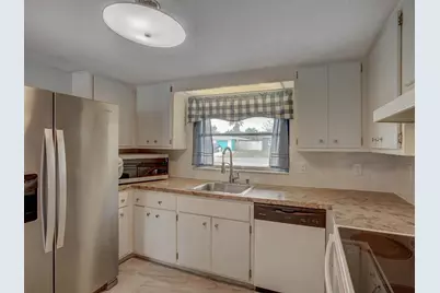 10320 Honeysuckle Lane, Port Richey, FL 34668 - Photo 16