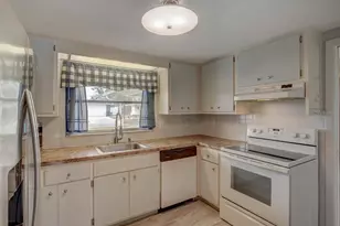 10320 Honeysuckle Ln, Port Richey, FL 34668 - Photo 18