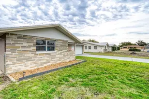 10320 Honeysuckle Ln, Port Richey, FL 34668 - Photo 36