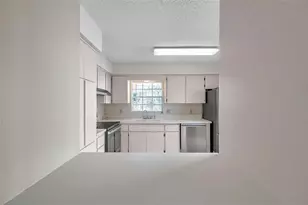 6632 Hickorywood Ln, New Port Richey, FL 34653 - Photo 12