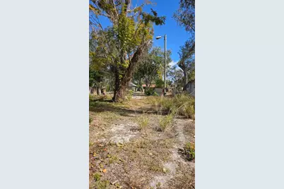 1525 41st Street S, Saint Petersburg, FL 33711 - Photo 4