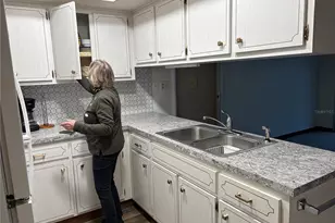 5433 Palm Dr, New Port Richey, FL 34652 - Photo 4