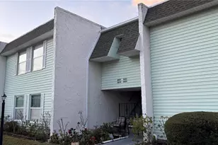 5433 Palm Dr, New Port Richey, FL 34652 - Photo 1