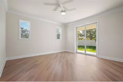 199 E Live Oak Street, Tarpon Springs, FL 34689 - Photo 12