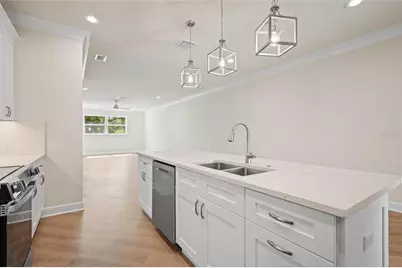 199 E Live Oak Street, Tarpon Springs, FL 34689 - Photo 10