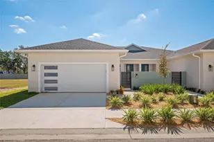 199 E Live Oak St, Tarpon Springs, FL 34689 - Photo 24