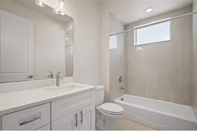 199 E Live Oak Street, Tarpon Springs, FL 34689 - Photo 20