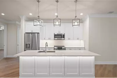 199 E Live Oak Street, Tarpon Springs, FL 34689 - Photo 4