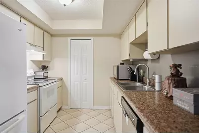 10278 Brentlawn Street, Spring Hill, FL 34608 - Photo 8