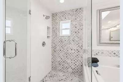 427 Villagrande Avenue S, Saint Petersburg, FL 33707 - Photo 26