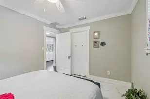 427 Villa Grande Ave S, Saint Petersburg, FL 33707 - Photo 54