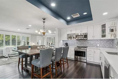 427 Villagrande Avenue S, Saint Petersburg, FL 33707 - Photo 14