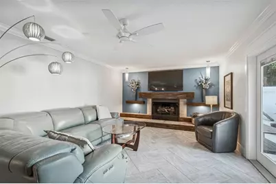 427 Villagrande Avenue S, Saint Petersburg, FL 33707 - Photo 22