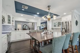 427 Villa Grande Ave S, Saint Petersburg, FL 33707 - Photo 12