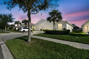 7852 Timberview Loop, Wesley Chapel, FL 33545 - Photo 2