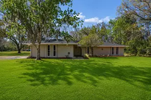 10909 Candy Ln, New Port Richey, FL 34654 - Photo 2