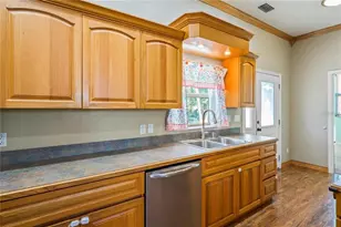 6131 Central Ave, New Port Richey, FL 34653 - Photo 14